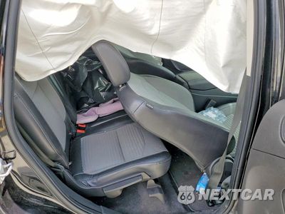 Zdjęcie 10 z 12 samochodu: 2019 FORD ESCAPE SE VIN:1FMCU0GD0KUC05206 - miniatura
