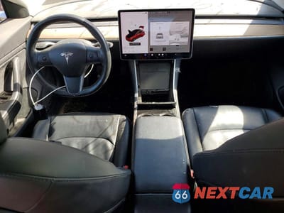 Zdjęcie 8 z 12 samochodu: 2018 TESLA MODEL 3 VIN:5YJ3E1EA8JF004211 - miniatura