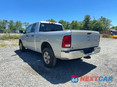 Trzecie zdjęcie samochodu z tyłu: 2019 RAM 1500 CLASSIC TRADESMAN VIN:1C6RR7FTXKS553776 - miniatura