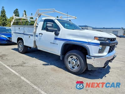 Czwarte zdjęcie samochodu z boku: 2020 CHEVROLET SILVERADO C2500 HEAVY DUTY VIN:1GB0WLE74LF256332 - miniatura