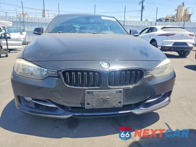 Piąte zdjęcie samochodu w środku: 2012 BMW 328 I SULEV VIN:WBA3C1C57CF430026 - miniatura