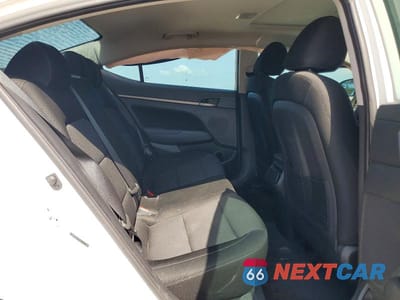 Zdjęcie 10 z 12 samochodu: 2018 HYUNDAI ELANTRA VALUE EDITION VIN:5NPD84LF2JH273723 - miniatura