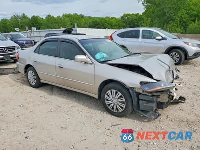 Czwarte zdjęcie samochodu z boku: 1998 HONDA ACCORD LX VIN:1HGCG5647WA161272 - miniatura