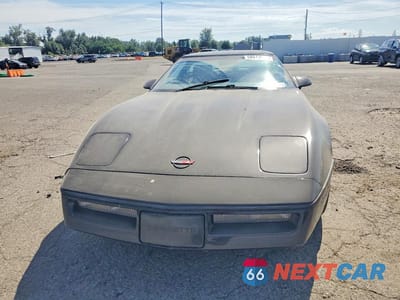 Piąte zdjęcie samochodu w środku: 1987 CHEVROLET CORVETTE VIN:1G1YY2183H5113833 - miniatura