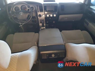 Zdjęcie 8 z 12 samochodu: 2012 TOYOTA TUNDRA CREWMAX SR5 VIN:5TFEY5F12CX116999 - miniatura