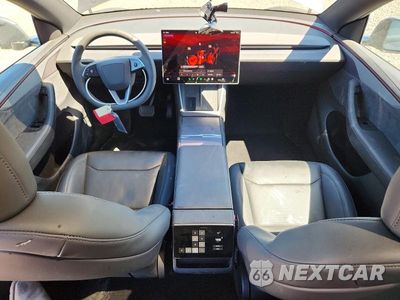 Zdjęcie 8 z 14 samochodu: 2026 TESLA MODEL Y VIN:7SAYGDEE2TF583111 - miniatura