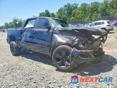 Czwarte zdjęcie samochodu z boku: 2019 RAM 1500 BIG HORN VIN:1C6SRFFT7KN900037 - miniatura