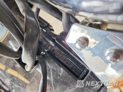 Zdjęcie 8 z 8 samochodu: 2007 HONDA VT600 CD VIN:JH2PC214X7M802875 - miniatura