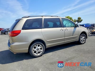 Trzecie zdjęcie samochodu z tyłu: 2004 TOYOTA SIENNA LE VIN:5TDBA23C74S003844 - miniatura