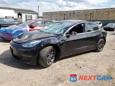2018 TESLA MODEL 3 5YJ3E1EA1JF089134 - główne zdjęcie licytacji z USA - miniatura