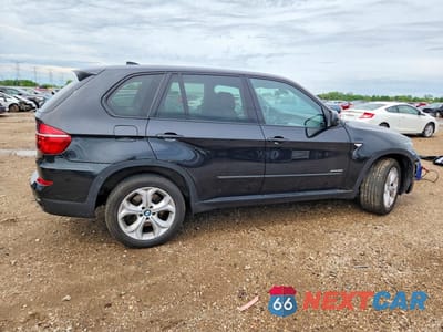 Trzecie zdjęcie samochodu z tyłu: 2011 BMW X5 XDRIVE50I VIN:5UXZV8C57BL417713 - miniatura