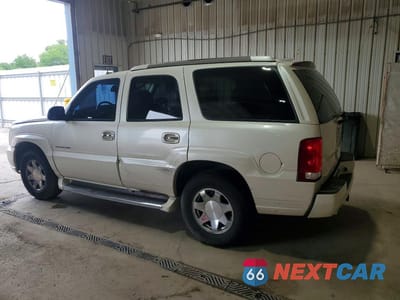 Drugie zdjęcie samochodu z przodu: 2004 CADILLAC ESCALADE LUXURY VIN:1GYEK63N74R228924 - miniatura
