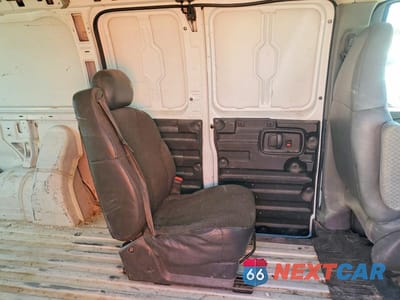 Zdjęcie 11 z 14 samochodu: 2003 GMC SAVANA G2500 VIN:1GTFG25T831139201 - miniatura