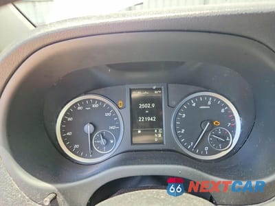 Zdjęcie 9 z 13 samochodu: 2023 MERCEDES-BENZ METRIS VIN:W1YV0CEY9P4258425 - miniatura