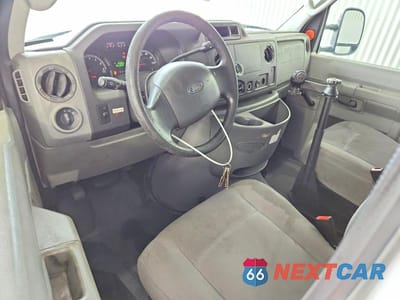 Zdjęcie 8 z 12 samochodu: 2010 FORD ECONOLINE E150 VAN VIN:1FTNE1EW6ADA91473 - miniatura