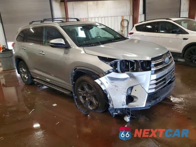 Czwarte zdjęcie samochodu z boku: 2018 TOYOTA HIGHLANDER HYBRID LIMITED PLATINUM VIN:5TDDGRFH6JS040287 - miniatura