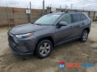 2024 TOYOTA RAV4 XLE JTMW1RFV9RJ026960 - główne zdjęcie licytacji z USA - miniatura