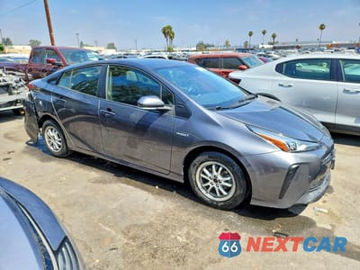 Czwarte zdjęcie samochodu z boku: 2021 TOYOTA PRIUS LE VIN:JTDKAMFUXM3150953 - miniatura