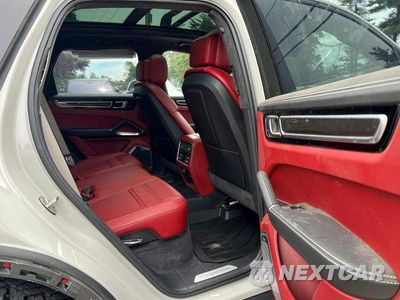Zdjęcie 6 z 10 samochodu: 2021 PORSCHE CAYENNE TURBO VIN:WP1AF2AY1MDA36070 - miniatura