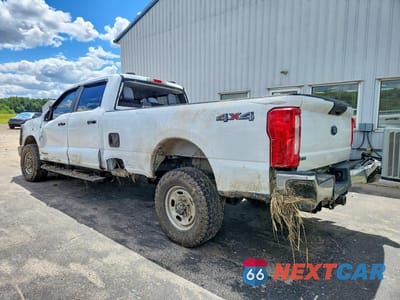 Drugie zdjęcie samochodu z przodu: 2025 FORD F350 SUPER DUTY VIN:1FT8W3BT0SEC49091 - miniatura