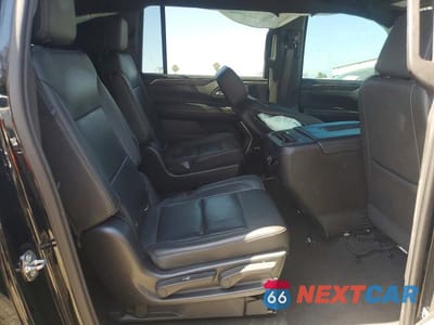 Zdjęcie 11 z 13 samochodu: 2021 CHEVROLET SUBURBAN C1500 LT VIN:1GNSCCKD8MR360272 - miniatura