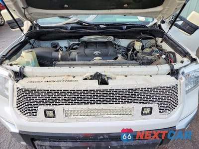 Zdjęcie 11 z 12 samochodu: 2014 TOYOTA TUNDRA CREWMAX PLATINUM VIN:5TFAY5F19EX364099 - miniatura