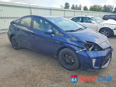 Czwarte zdjęcie samochodu z boku: 2014 TOYOTA PRIUS FOUR VIN:JTDKN3DU9E0387857 - miniatura