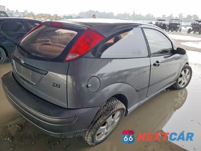 Trzecie zdjęcie samochodu z tyłu: 2002 FORD FOCUS ZX3 VIN:3FAFP31342R240371 - miniatura