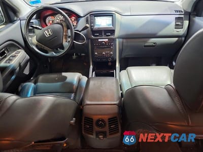 Zdjęcie 8 z 13 samochodu: 2006 HONDA PILOT EX VIN:5FNYF28706B009418 - miniatura