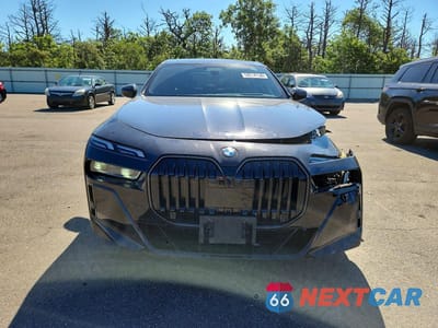 Piąte zdjęcie samochodu w środku: 2024 BMW 740 XI VIN:WBA33EH04RCT04513 - miniatura