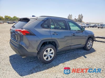 Trzecie zdjęcie samochodu z tyłu: 2019 TOYOTA RAV4 LE VIN:2T3K1RFV7KC021893 - miniatura