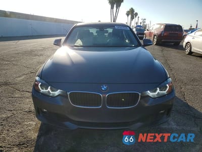 Piąte zdjęcie samochodu w środku: 2013 BMW 328 I VIN:WBA3A5C58DF358171 - miniatura