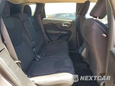 Zdjęcie 11 z 13 samochodu: 2015 JEEP CHEROKEE LATITUDE VIN:1C4PJMCS2FW571592 - miniatura