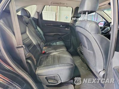 Zdjęcie 11 z 13 samochodu: 2019 KIA SORENTO SX V6 VIN:5XYPK4A55KG568073 - miniatura