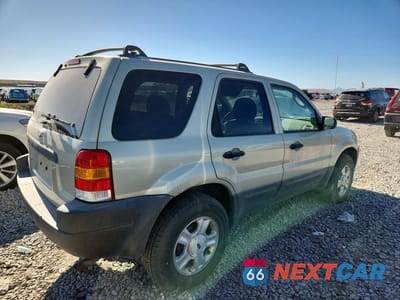 Trzecie zdjęcie samochodu z tyłu: 2004 FORD ESCAPE XLT VIN:1FMCU93174KA97214 - miniatura
