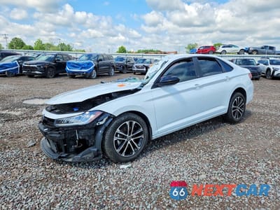 2025 VOLKSWAGEN JETTA SPORT 3VWBX7BU2SM065930 - główne zdjęcie licytacji z USA - miniatura