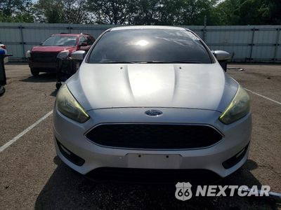 Piąte zdjęcie samochodu w środku: 2015 FORD FOCUS SE VIN:1FADP3K21FL333771 - miniatura