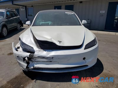 Piąte zdjęcie samochodu w środku: 2026 TESLA MODEL 3 VIN:5YJ3E1EA2TF155161 - miniatura
