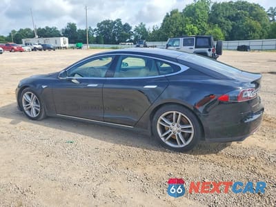 Drugie zdjęcie samochodu z przodu: 2015 TESLA MODEL S VIN:5YJSA1E2XFF112806 - miniatura