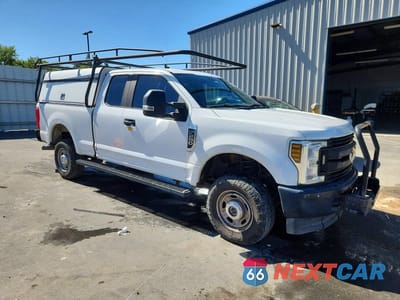 Czwarte zdjęcie samochodu z boku: 2018 FORD F250 SUPER DUTY VIN:1FT7X2B69JEB66691 - miniatura
