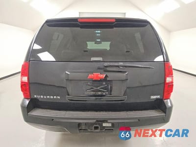 Zdjęcie 6 z 14 samochodu: 2007 CHEVROLET SUBURBAN C1500 VIN:1GNFC16037R216971 - miniatura