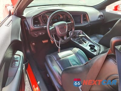 Zdjęcie 8 z 12 samochodu: 2017 DODGE CHALLENGER SXT VIN:2C3CDZAG6HH536416 - miniatura