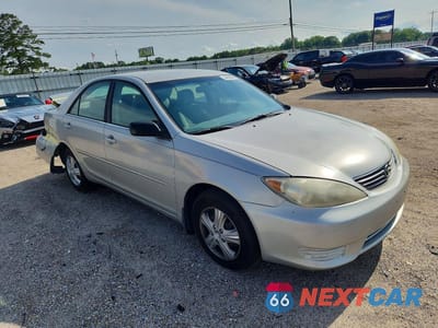 Czwarte zdjęcie samochodu z boku: 2006 TOYOTA CAMRY STANDARD VIN:4T1BE32K36U666941 - miniatura