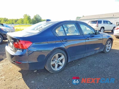 Trzecie zdjęcie samochodu z tyłu: 2014 BMW 320 VIN:WBA3C3G54ENS70802 - miniatura