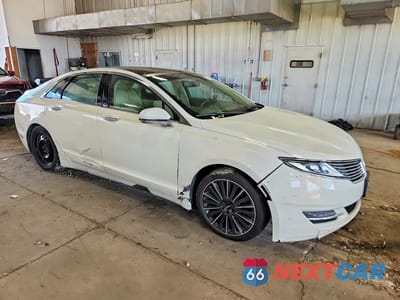 Czwarte zdjęcie samochodu z boku: 2013 LINCOLN MKZ HYBRID VIN:3LN6L2LU5DR825514 - miniatura