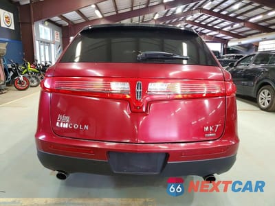 Zdjęcie 6 z 13 samochodu: 2016 LINCOLN MKT VIN:2LMHJ5AT7GBL02674 - miniatura