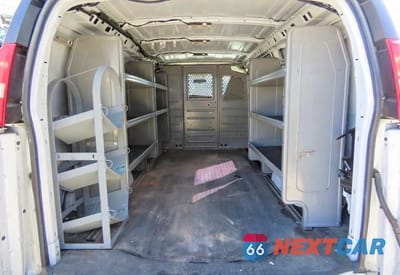 Zdjęcie 6 z 10 samochodu: 2020 GMC SAVANA G2500 VIN:1GTW7AFP9L1129384 - miniatura