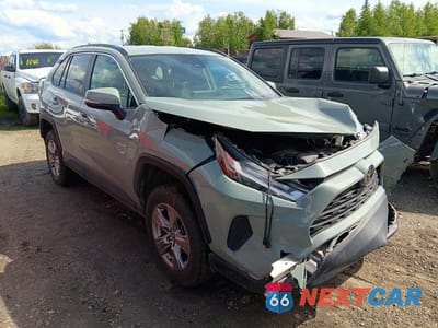 Czwarte zdjęcie samochodu z boku: 2023 TOYOTA RAV4 XLE VIN:2T3P1RFVXPW366962 - miniatura