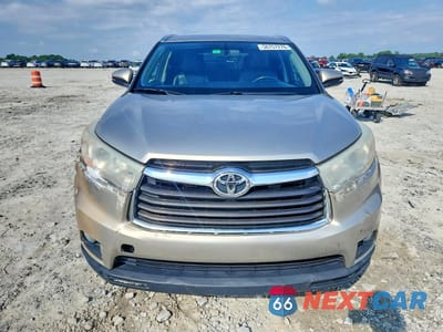 Piąte zdjęcie samochodu w środku: 2014 TOYOTA HIGHLANDER XLE VIN:5TDKKRFH2ES011154 - miniatura
