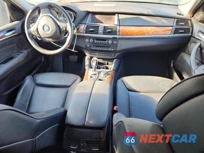Zdjęcie 8 z 14 samochodu: 2013 BMW X6 XDRIVE50I VIN:5UXFG8C51DL591082 - miniatura